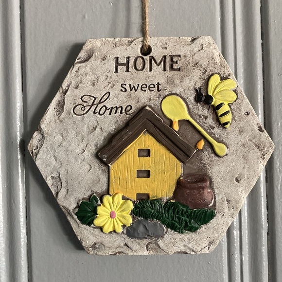 NWT- Hand Painted- Home Sweet Home ππ―πΌ- Hexagonal Cement Hanging Decor Sign - Picture 13 of 17